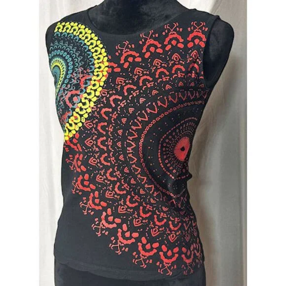 Coline Sleeveless T-Shirt, Kaleidoscope Pattern on Black, Size Small - Picture 7 of 7